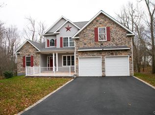 336 Delaware Dr, Tobyhanna, PA 18466