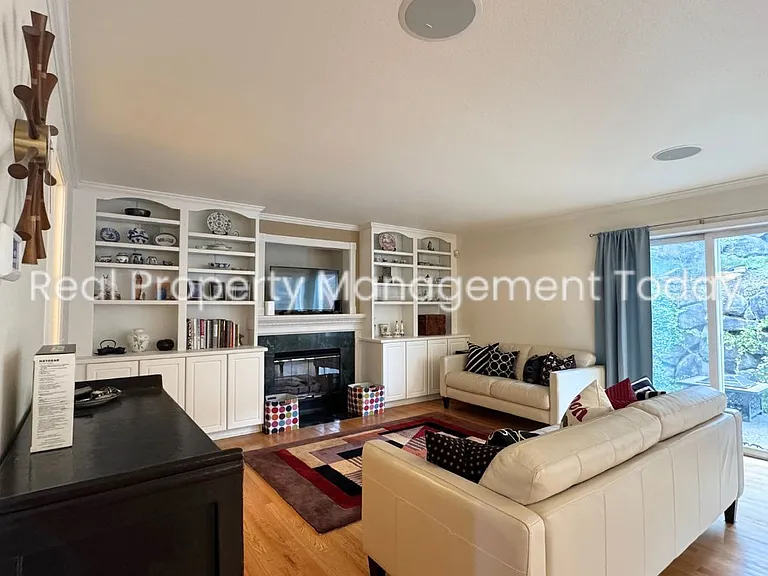 5315 Port View Pl NE — Photo 11