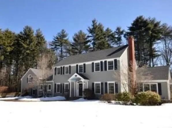 136 Hartwell Rd, Carlisle, MA 01741