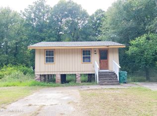 216 S Loftin St, Picayune, MS 39466