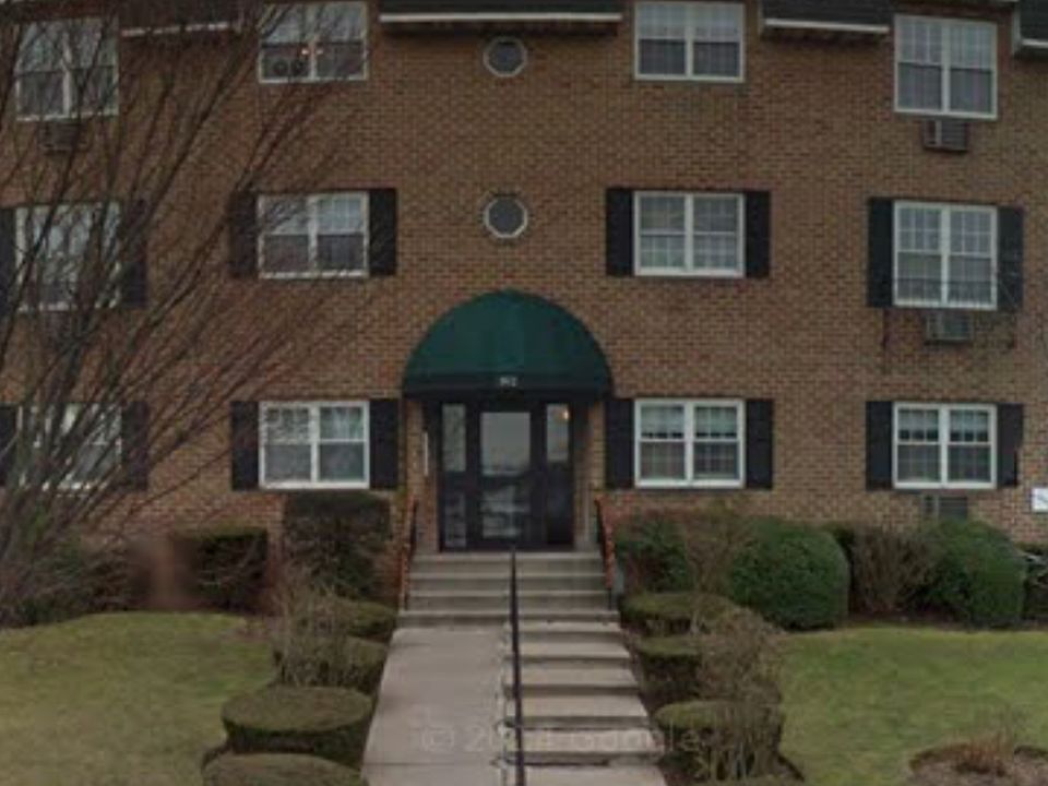 1st image of 392 Maryland Avenue ##3c