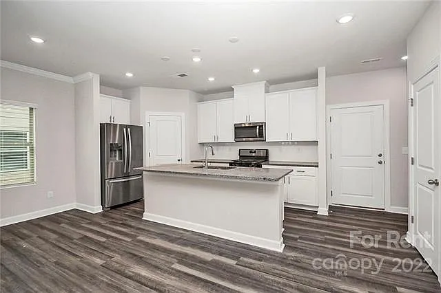4005 Armstrong Farm Dr — Photo 9