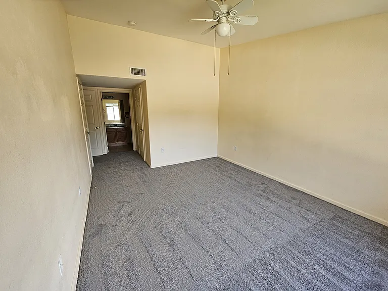 5431 S Dover St #202 — Photo 6