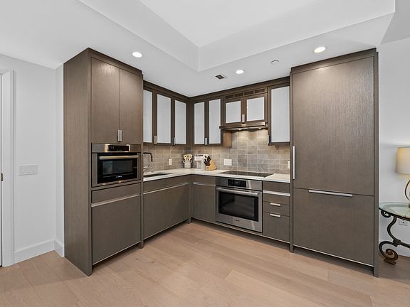 4th image of 100 Lovejoy Wharf Unit 5L