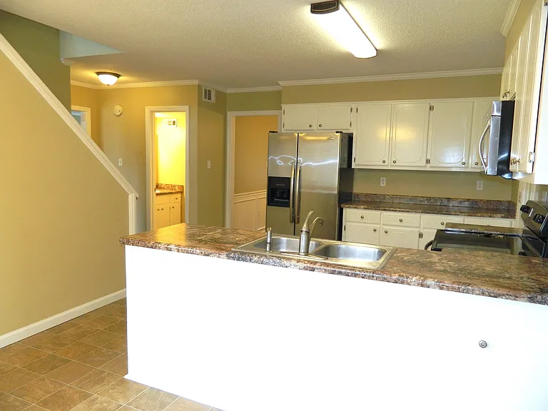 635 Clinton Way W — Photo 15