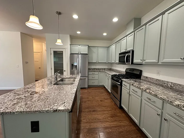 4726 Hadley St — Photo 13