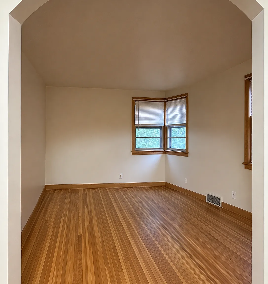 1 bed, 650 sqft, $1,000 — Photo 3