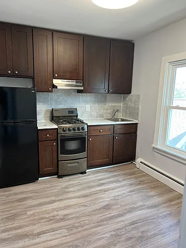 56 Asbury Ave #3C Photo 1