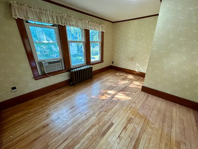 80 Western Ave — Photo 21