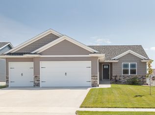 231 Saddleback Rd, Marion, IA 52302