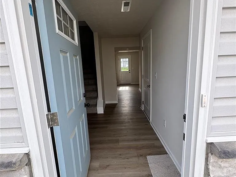 4034 Hemlock Ct — Photo 3