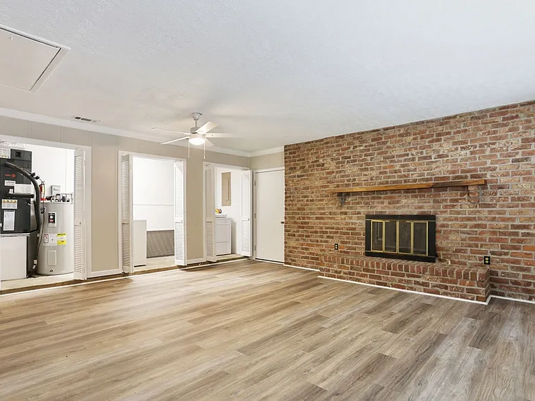 3 Oxford Ct — Photo 6