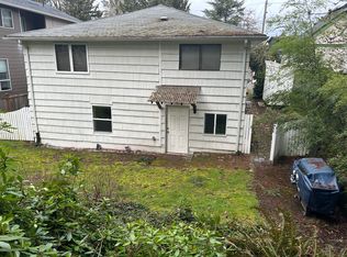 3015 NE 96th St #L, Seattle, WA 98115