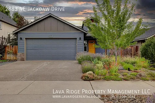 2883 NE Jackdaw Dr Photo 1