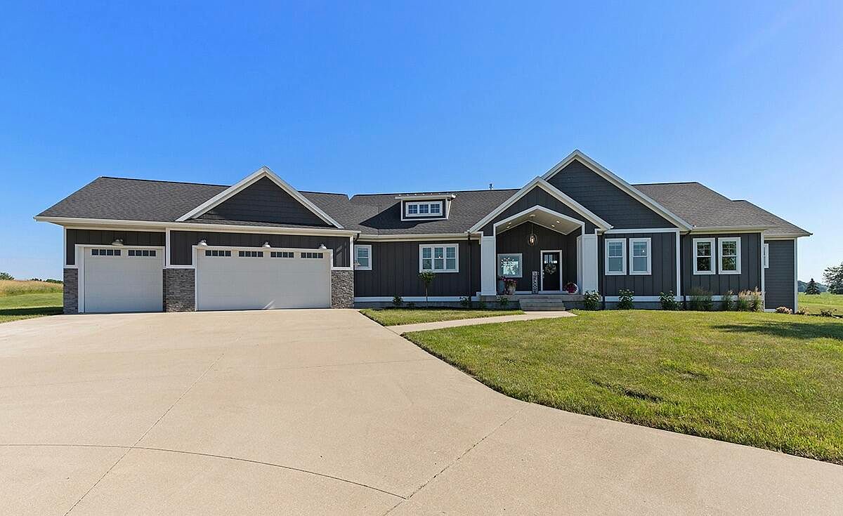 3883 100th St SE, Caledonia, MI 49316 Zillow
