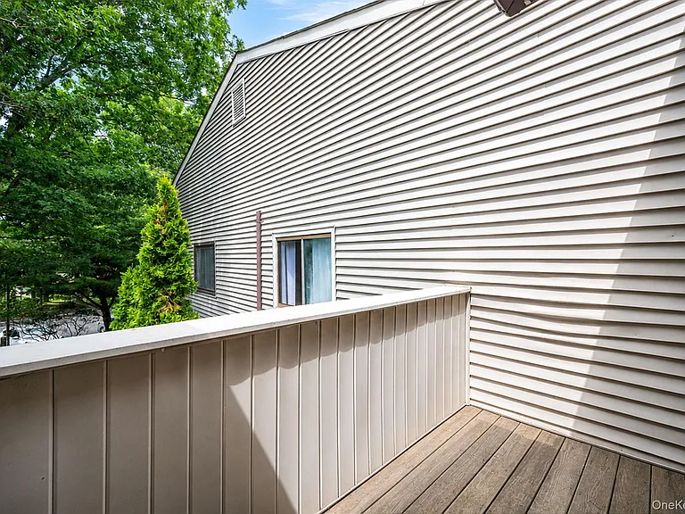 855 Skyline Dr — Photo 18