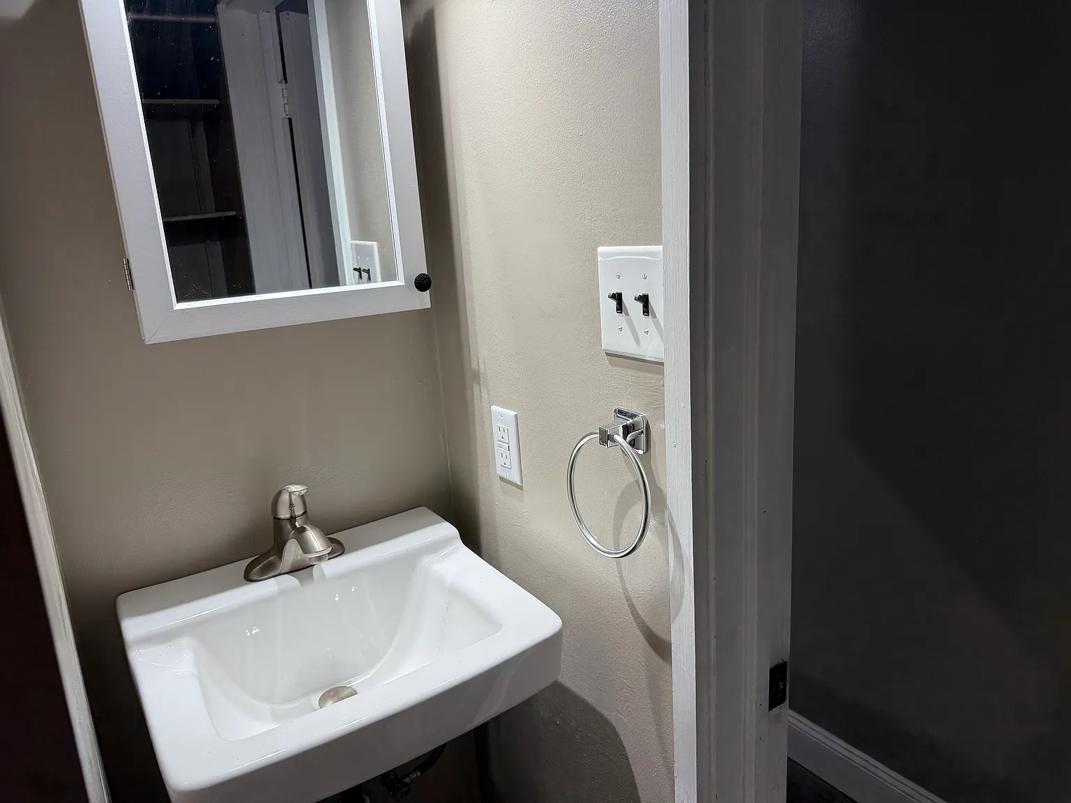 1 bed, $1,100 — Photo 3