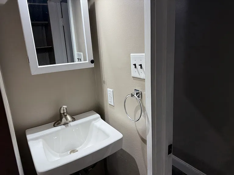 611-613 Lancaster Ave #611-B — Photo 3