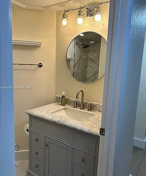 2811 N Oakland Forest Dr #102 — Photo 23