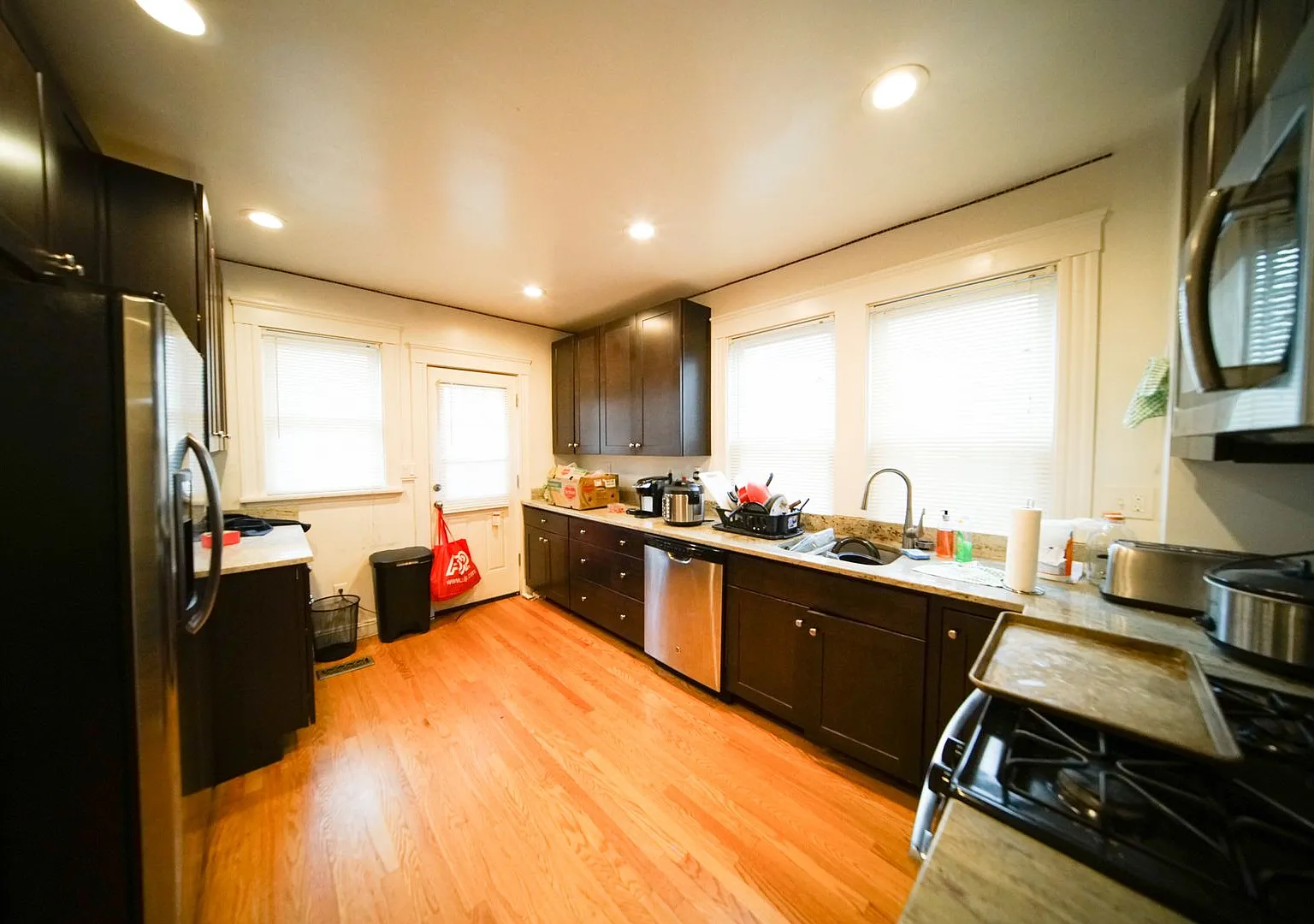 5-bed, 2.5 bath Allston Apt Near the T! — Photo 2