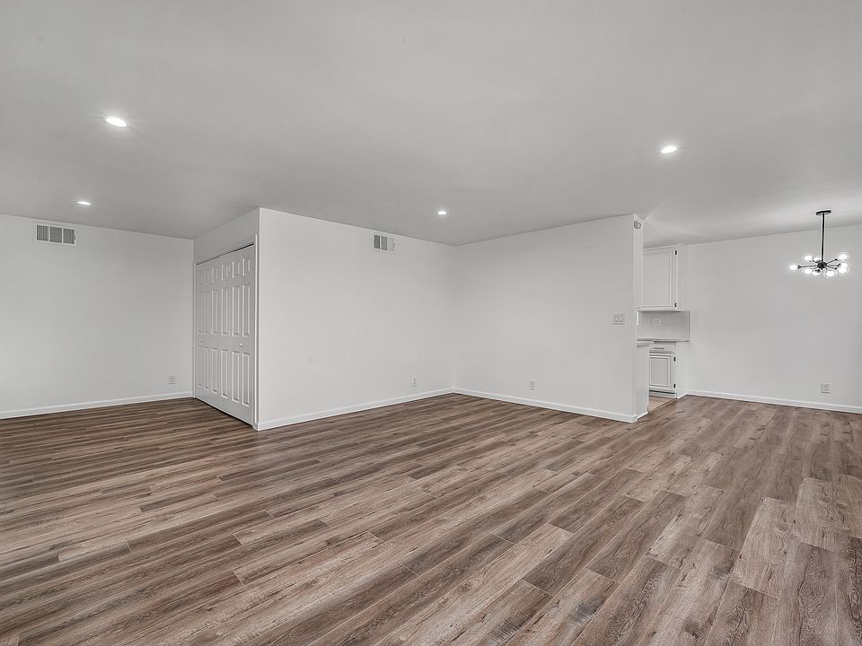 1st image of 1946 Selby Ave APT 105