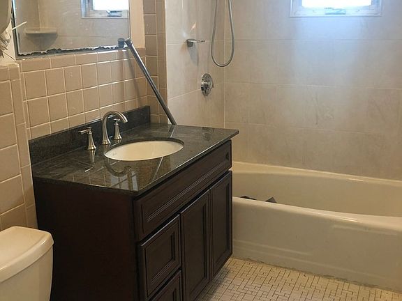 5th image of 253 E Squantum St #1