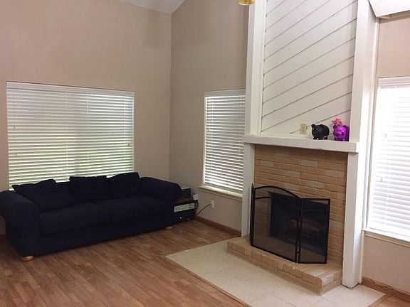 3rd image of 821 Dublin Dr APT 231