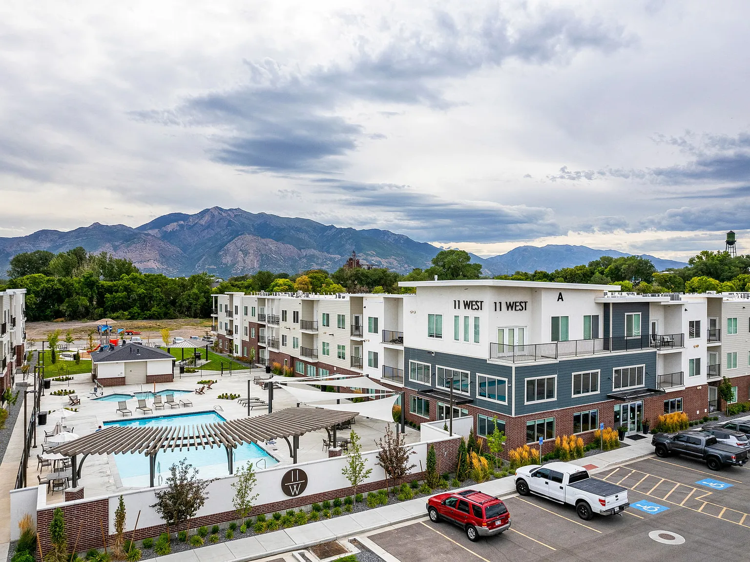 11 West Apartments & Townhomes — Photo 1