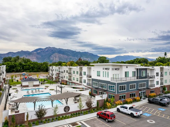 11 West Apartments & Townhomes