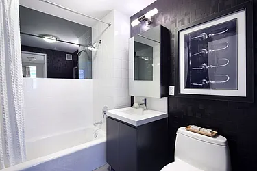 Rented by Aura Management