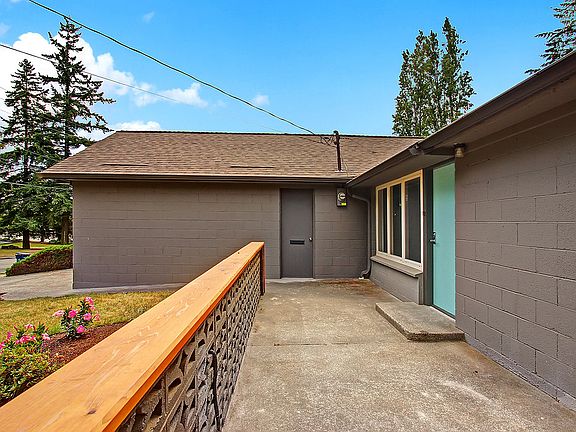 3rd image of 23104 58th Ave W