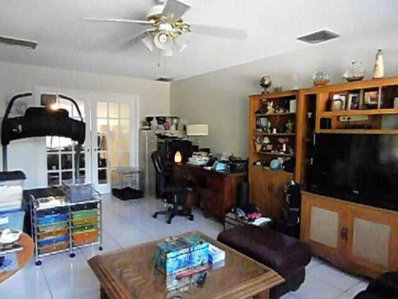 3rd image of 306 18th Ave N