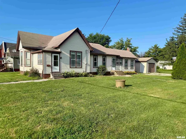 209 S Broad St, Knoxville, IL 61448