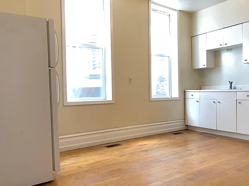 1420 W Superior St #1R Photo 1