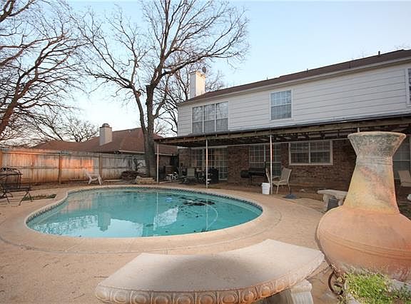 2nd image of 6737 Ridgewood Dr