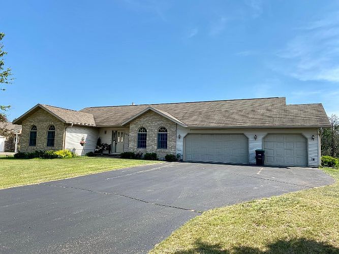 1st image of 1527 Kings Hill Dr