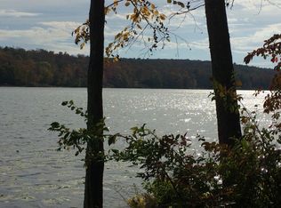 72 Old Woods Rd, Equinunk, PA 18417