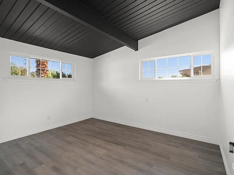 2904 Cornell St — Photo 16