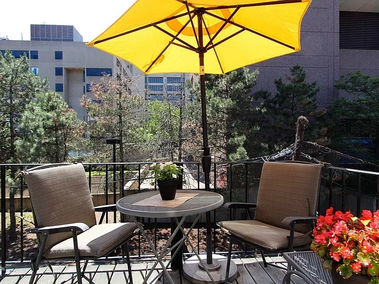 103 E Brookline St #4 — Photo 9