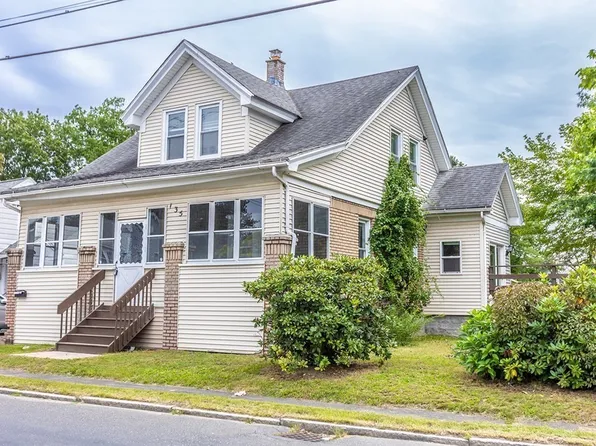 735 McKinstry Ave, Chicopee, MA 01020