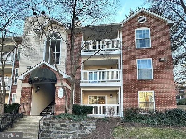 1523 Lincoln Way APT 104, McLean, VA 22102