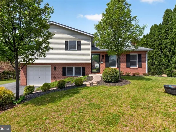7 Lynn Ave, Newburg, PA 17240