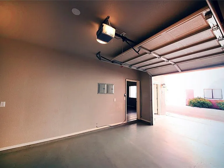 10132 Dyer St #8 — Photo 11