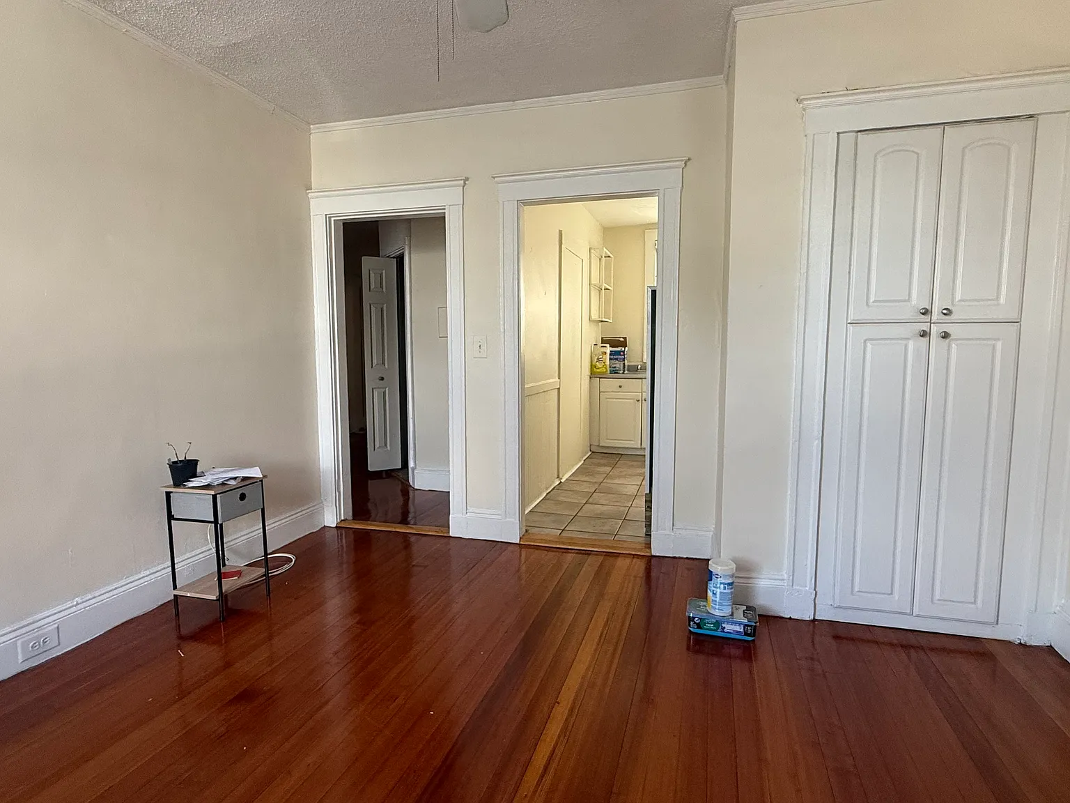 2 bed, 900 sqft, $2,500 — Photo 2