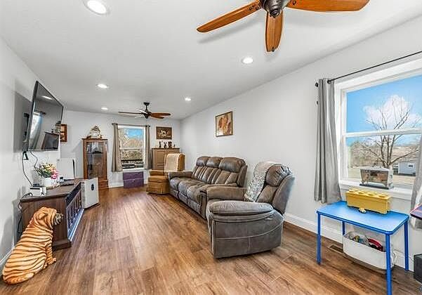 2nd image of 688 Heaton Rd