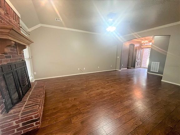 5th image of 725 Tuscany Way