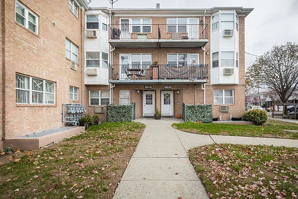 Sold by Century 21 Amiable Realty Group II Inc | media 1