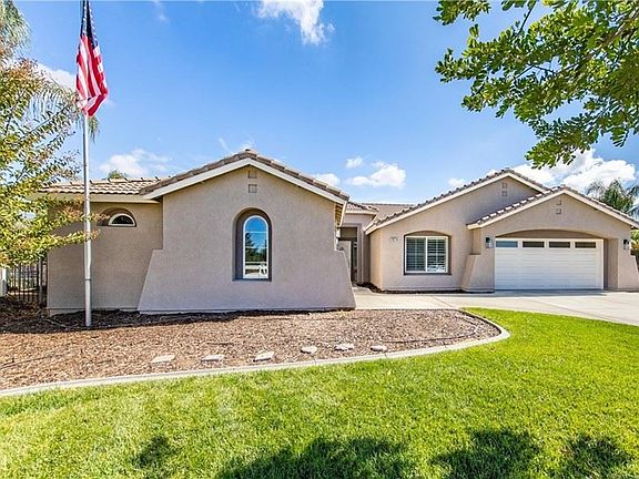 3rd image of 12921 Rhonda Fleming Ct