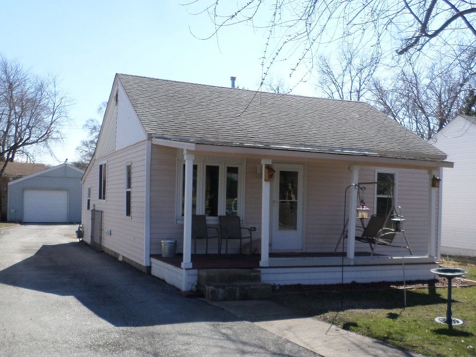 1st image of 3013 E 36th Ave