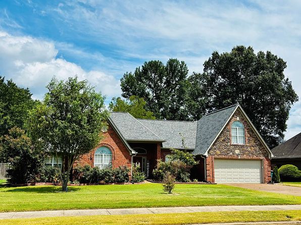 266 Bradford Trail Dr